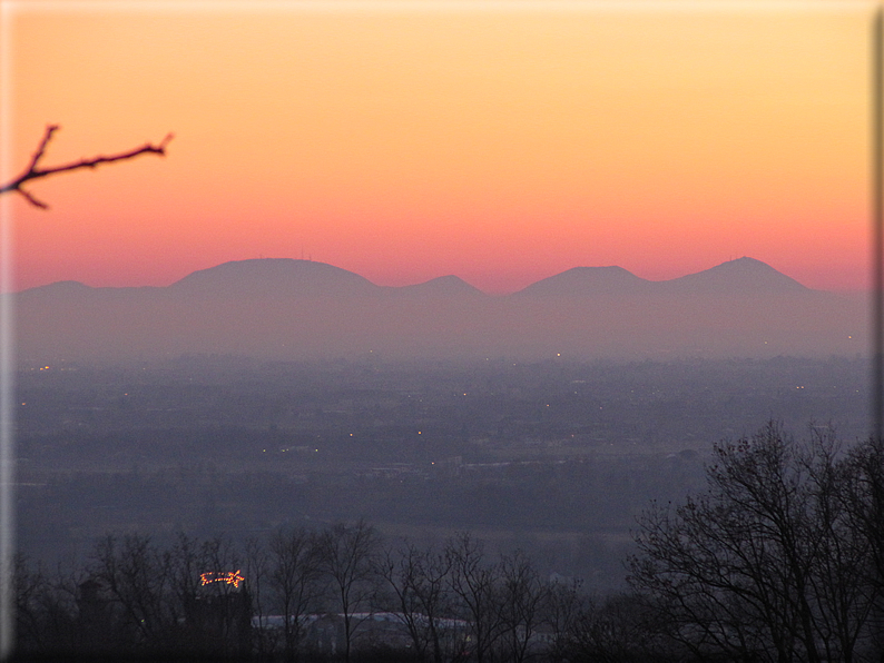 foto Tramonto sui Colli Ezzelini